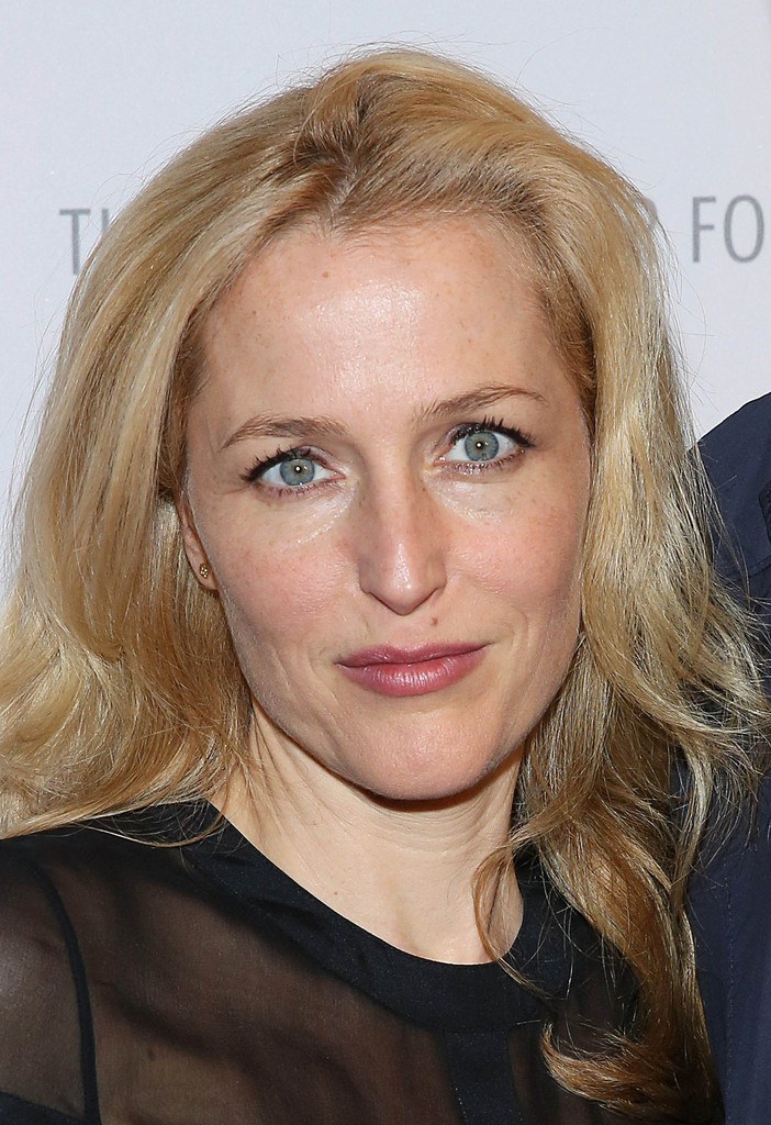 Gillian Anderson 1028